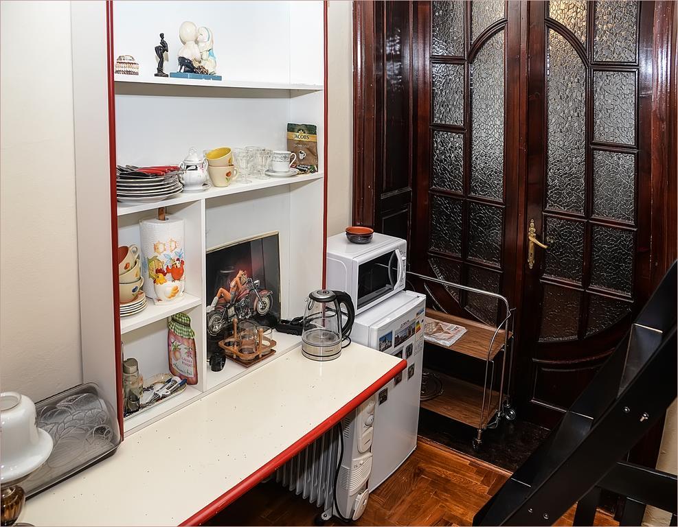 Vip-Apartments Angel Palas チェルニウツィー エクステリア 写真