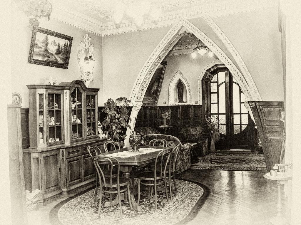 Vip-Apartments Angel Palas チェルニウツィー エクステリア 写真