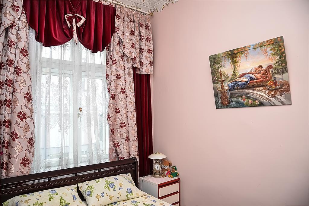 Vip-Apartments Angel Palas チェルニウツィー エクステリア 写真